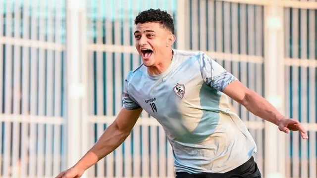 لاعب مصري يفرح بعد فسح تعاقده مع ناديه