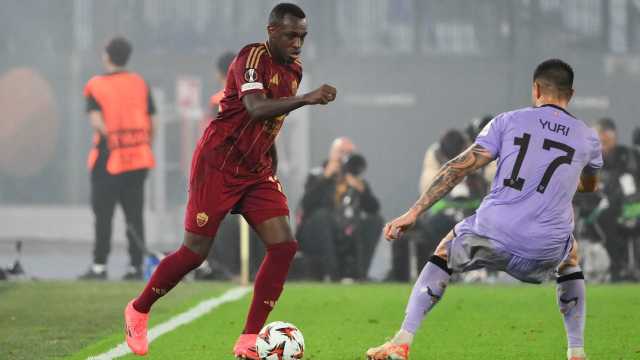 برشلوني سابق يهدد مستقبل عبدالحميد في روما