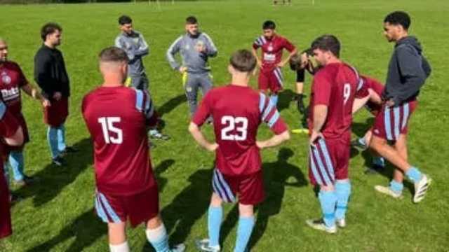 الاعـتـداء على فريق كرة القدم بـ “بعصى بيسبول”