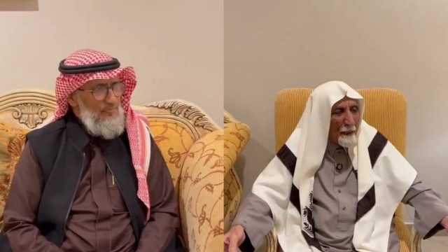 قصة مواطن عمره 95 عامًا ولا يعاني من أي مرض مزمن ويخدم نفسه.. فيديو