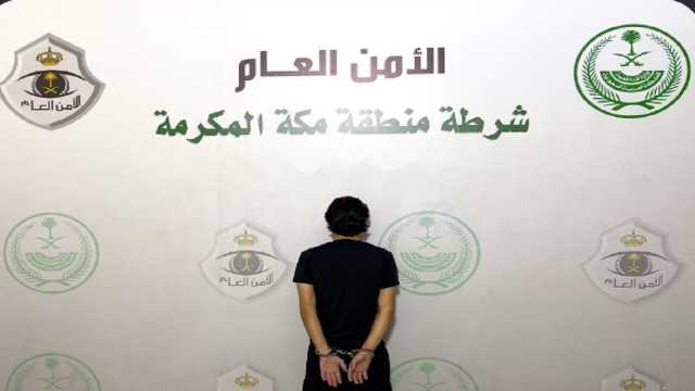 القبض على مقيم لتكسيره زجاج مركبات وسرقة ما بداخلها بجدة