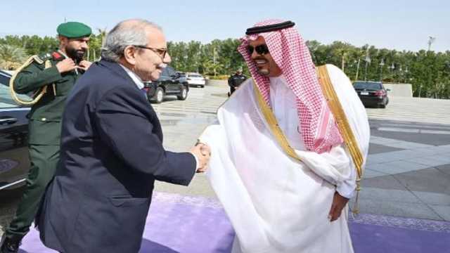 رئيس الوزراء اللبناني يُغادر جدة