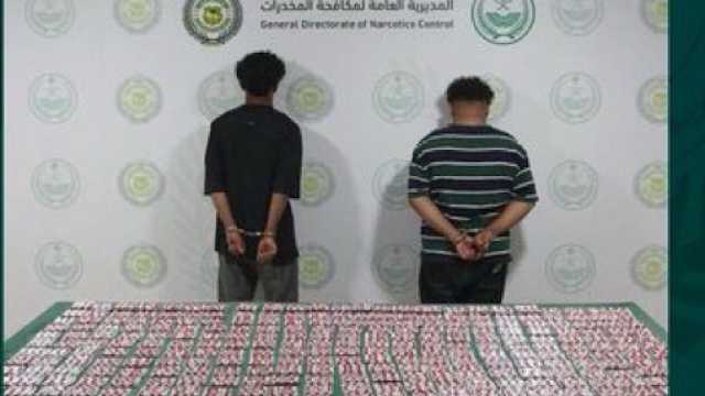 القبض على شخصين لترويجهما 4,720 قرص مخدر و2.1 كلجم من الحشيش
