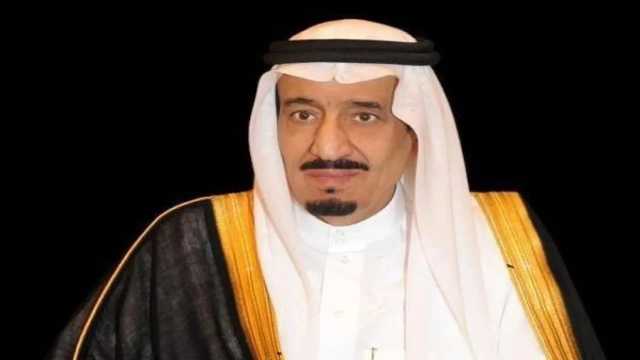 خادم الحرمين الشريفين يهنئ الشعب السعودية والأمة الإسلامية بعيد الفطر