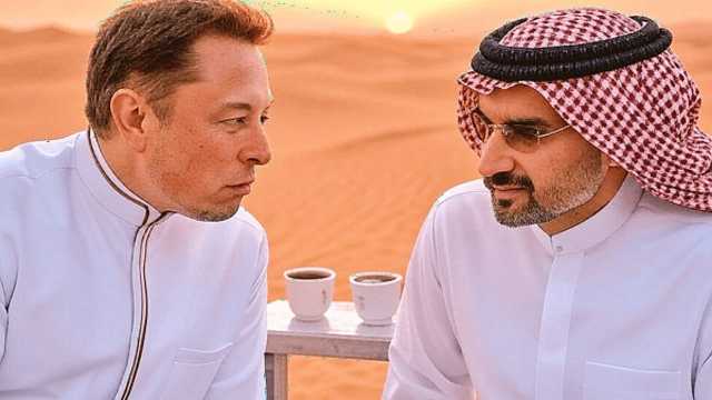 الأمير الوليد بن طلال يروج لـ جروك بصورة استثنائية مع إيلون ماسك.. صورة