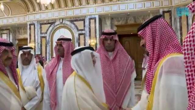 ولي العهد يستقبل الأمراء والعلماء والمشايخ وكبار المسؤولين للتهنئة بعيد الفطر.. فيديو
