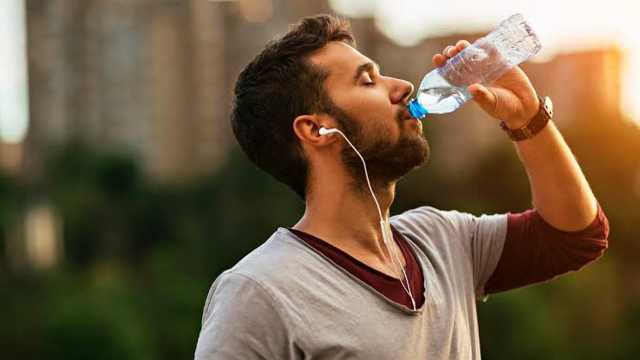 أفضل المشروبات التي تحافظ على ترطيب الجسم