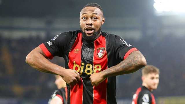 النصر يزاحم آرسنال ويونايتد لخطف نجم بورنموث