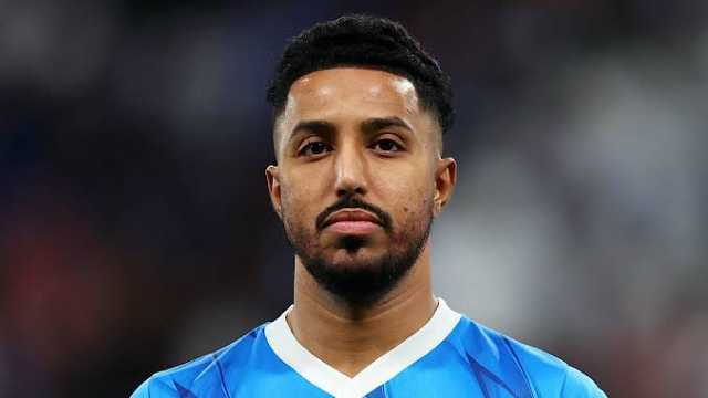 وعكة صحية تُبعد سالم الدوسري عن تدريبات الهلال