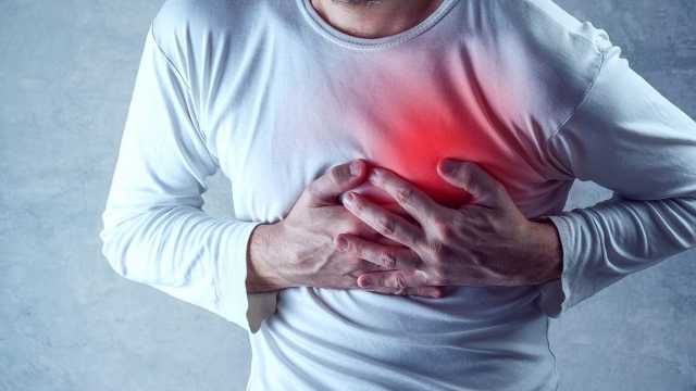 أهمها القلب والقولون.. 10 أمراض قد يسببها أشخاص مؤذون في حياتك .. فيديو