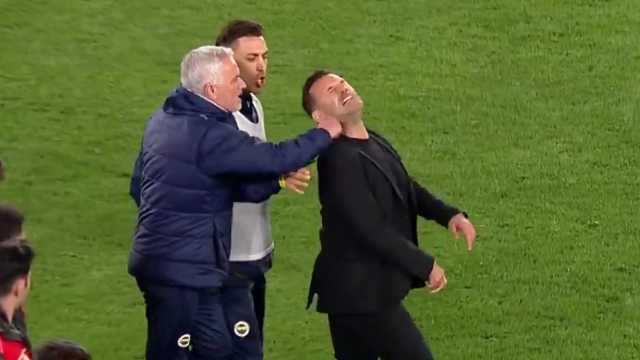 مسؤول بغلطة سراي يشنّ هجوما على مورينيو