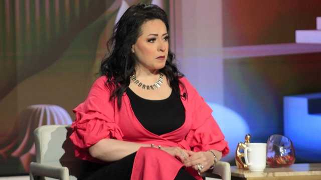 هند عاكف: حسين فهمي مطردنيش والموقف تم تضخيمه … فيديو