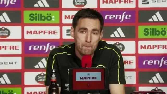 حكم مباراة ريال مدريد وبرشلونة ينهار باكياً بعد وصفه بـ “اللص” .. فيديو
