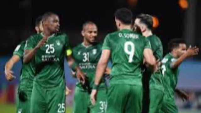 الأهلي يسيطر على جوائز الأفضل في دوري روشن