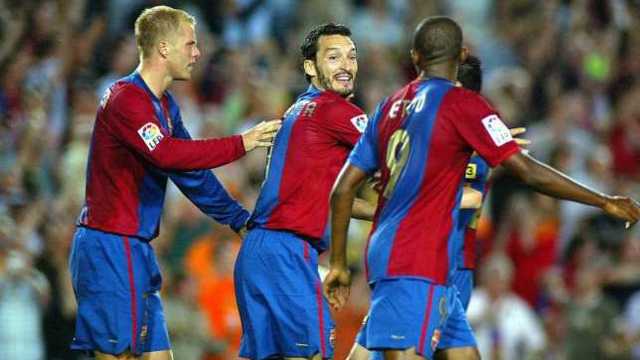 نجم برشلونة السابق يُصاب بتقوس خطير .. صور