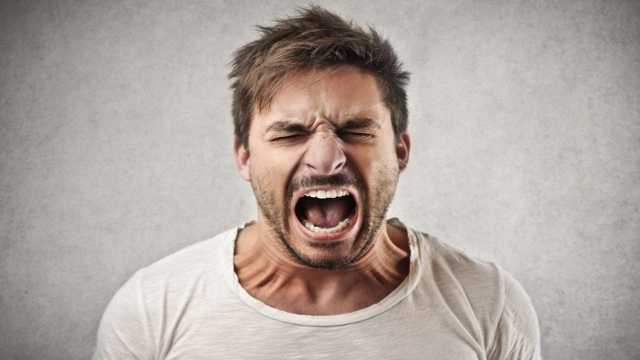 كيف يعاقب المريض النفسي قانونيًا في حال الاعتداء أو التسبب بضرر؟