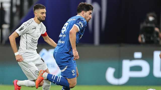 التعادل يحسم مواجهة الهلال والشباب.. فيديو