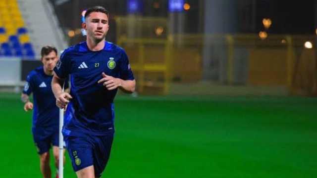 الخيبري يغيب عن الديربي ولابورت يعود