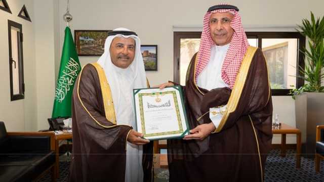 منح الفوزان والشايع وسام الملك عبدالعزيز من الدرجة الرابعة