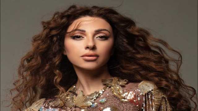ميريام فارس تحتفل بعيد ميلادها بفستان قصير.. صور