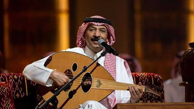 عبادي الجوهر يحتفي بتتويج الأهلي بأغنية “يالملعب الأخضر”.. فيديو