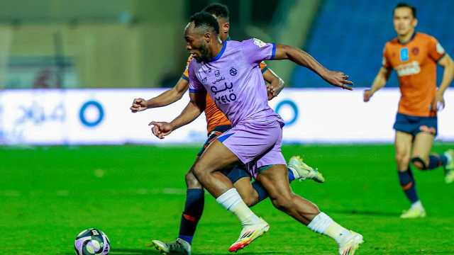 الخلود يهزم الفيحاء بثنائية نظيفة