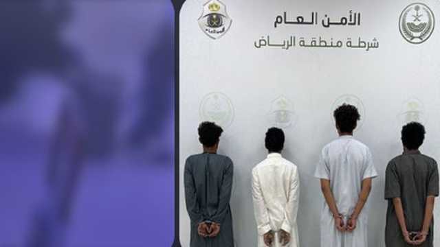القبض على 4 أشخاص لسرقتهم محال تجارية بالرياض .. فيديو