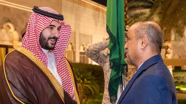 وزير الدفاع يستقبل رئيس الوزراء اليمني الجديد ويؤكد دعم المملكة لاستقرار اليمن
