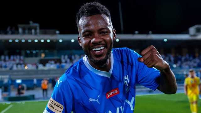 تمبكتي يعزز صفوف الهلال قبل مواجهة الوحدة