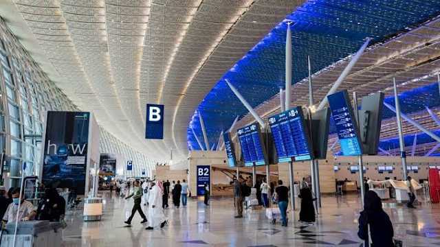 12 مادة يُحظر دخولها إلى مطار المؤسِّس