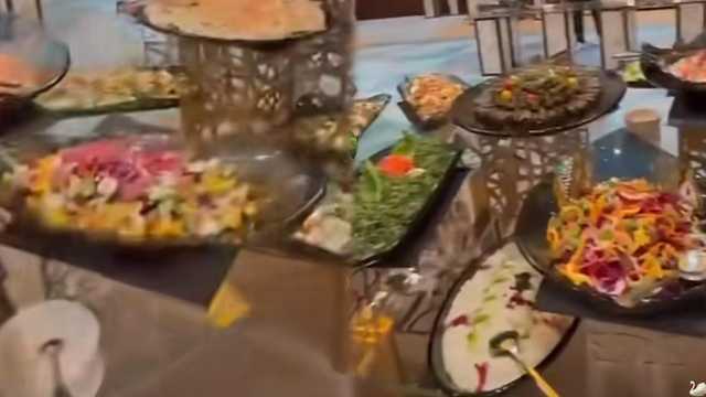 يعقوب بوشهري يحتفل بتمايم مولوده الجديد.. فيديو