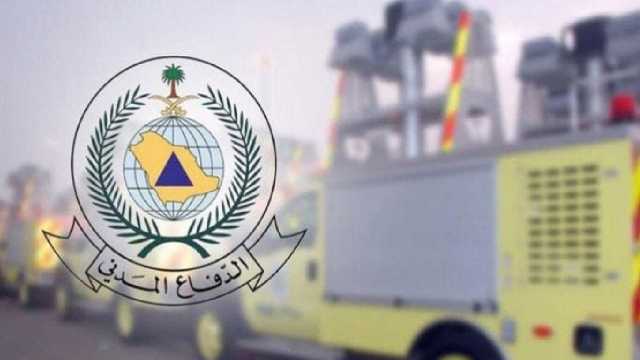 الدفاع المدني يباشر حريقًا في أشجار وأعشاب بسفح جبل بقرى الشط
