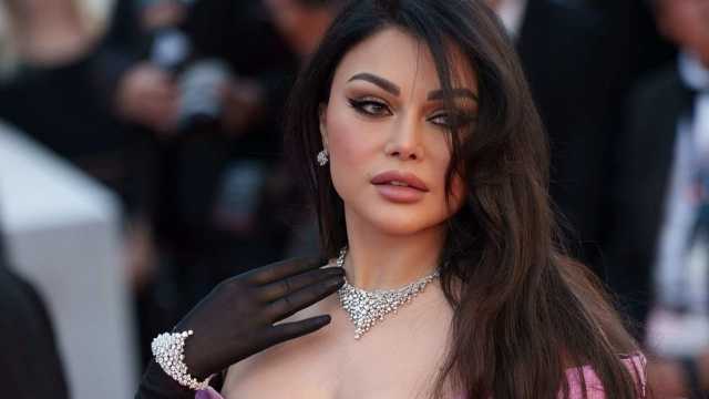 فيديو نادر لـ”هيفا وهبي” من التسعينيات