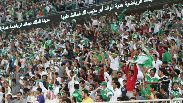 مراسل “سكاي سبورت”: أجواء استثنائية أمام مقر الأهلي قبل نهائي آسيا