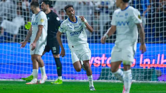الهلال يهزم الفتح برباعية