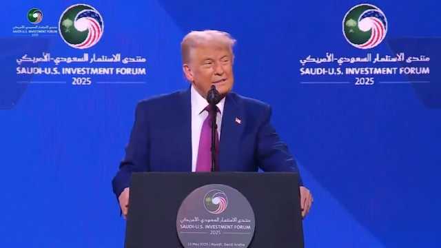 ترامب لولي العهد : لقد حققت معجزة حديثة بالطريقة العربية ..فيديو