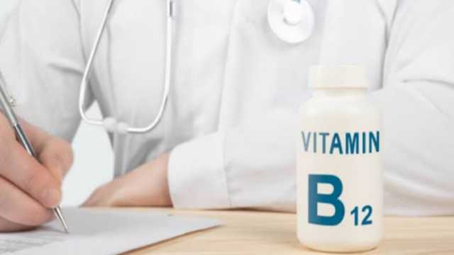 استشاري يوضح بعض الأخطاء الشائعة في تناول فيتامين B12 ومشاكل الأعصاب الطرفية… فيديو