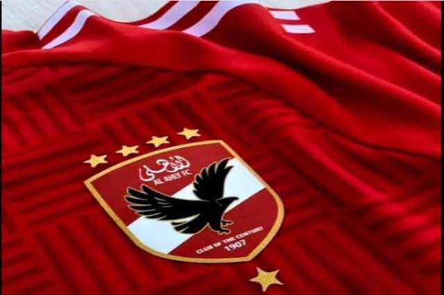 الأهلي يعلن رحيل ثلاثي الفريق الأول بعد التتويج بلقب الدوري