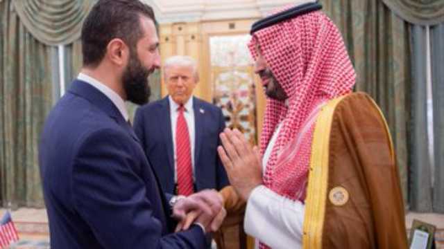 لقاء تاريخي في الرياض يجمع ولي العهد والرئيسين الأمريكي والسوري .. صور