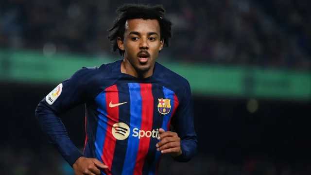 الهلال يسعى لضم نجم برشلونة كوندي قبل المونديال