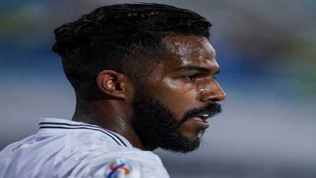 نواف العابد يكشف عن قدوته في عالم كرة القدم.. فيديو