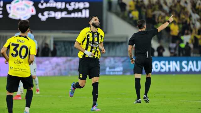 الاتحاد يتغلب على الفيحاء بثلاثية