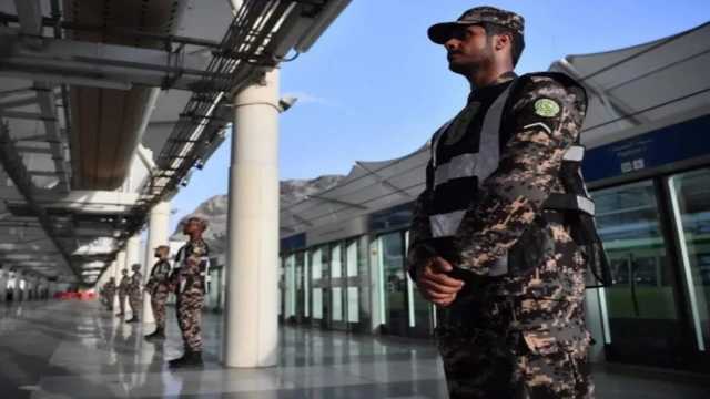 ضبط مواطنين لنقلهما مقيمين مخالفين ومحاولة إيصالهما إلى مكة المكرمة