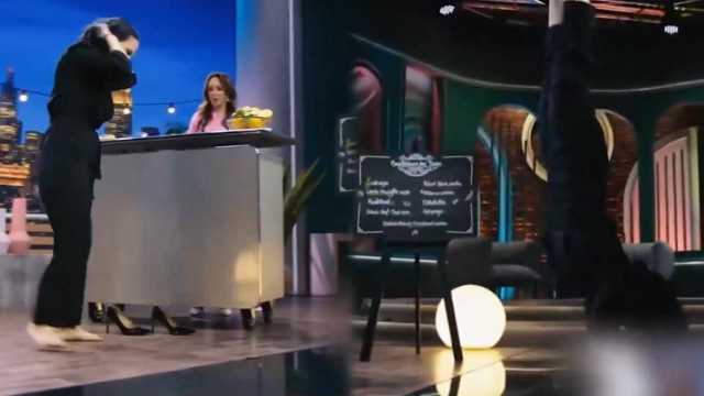 وزيرة الخارجية الألمانية السابقة تستعرض مواهبها في ” الشقلبة”.. فيديو