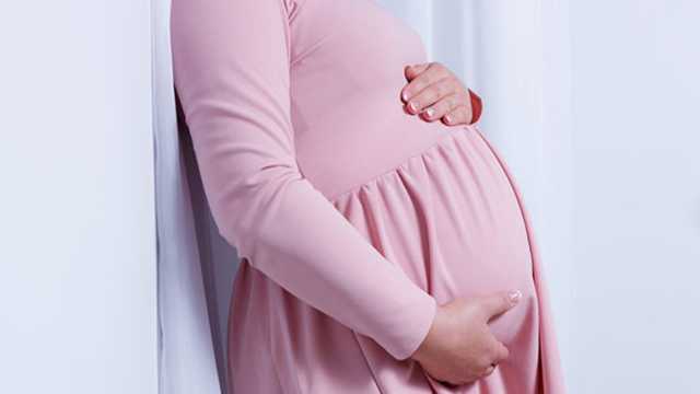 مها النمر توجه نصيحة هامة للحوامل بشأن سماع صوت نبض الجنين