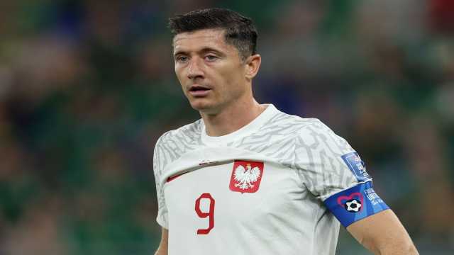 ليفاندوفسكي: لن ألعب مجددا طالما المدرب لـم يتغير