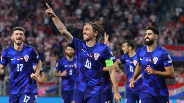 مودريتش يتألق بثنائية وصناعة في فوز كرواتيا الكاسح على التشيك بتصفيات كأس العالم