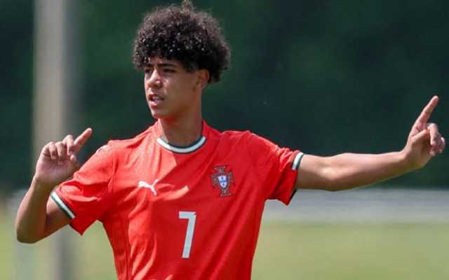 مدرب البرتغال يُقيّم الظهور الدولي الأول لنجل رونالدو