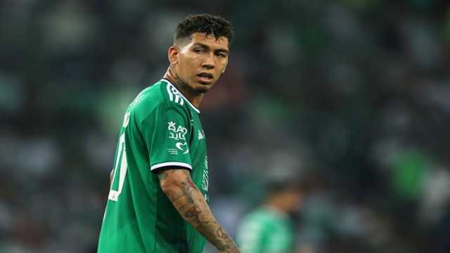 الاهلي يدرس الموافقة على عرض السد القطري لضم فيرمينو