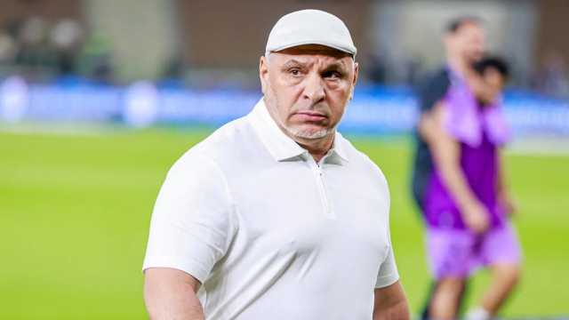 بن زكري يقترب من قيادة منتخب عُمان